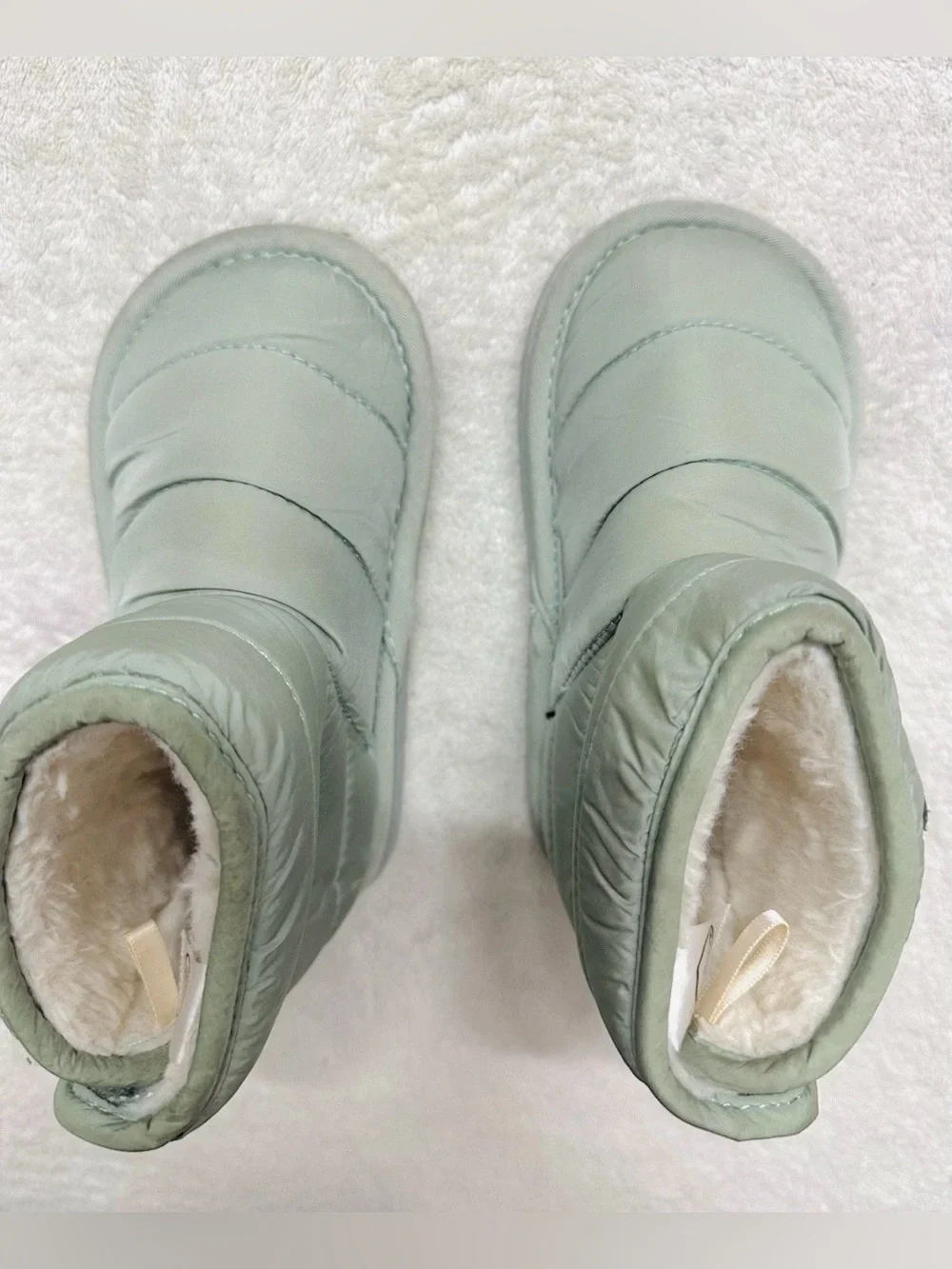 DISNEY Girls Boots Size US 8 Very Worm & Comfortable